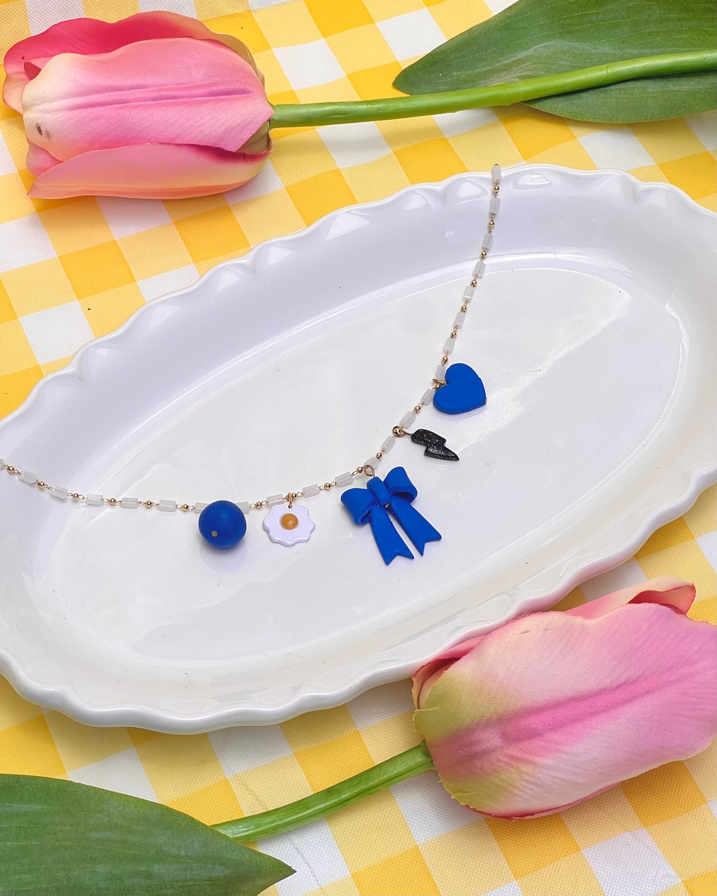 Blue besties necklace