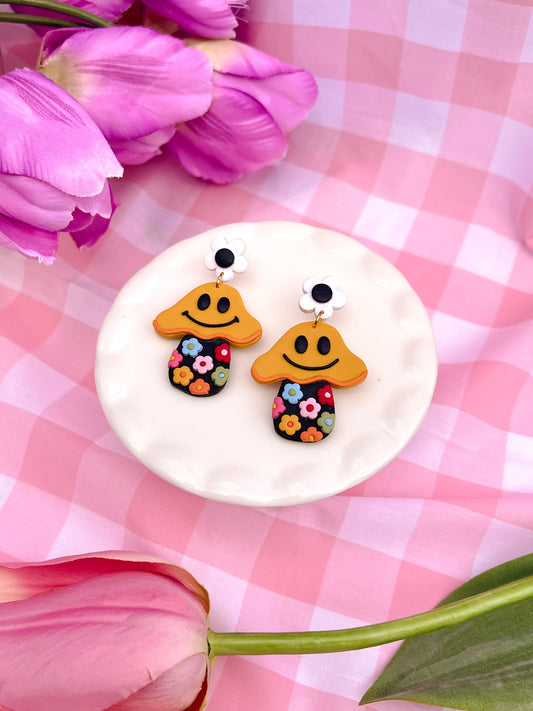 Mushy friend earrings
