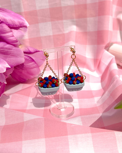 Pick up berries earrings