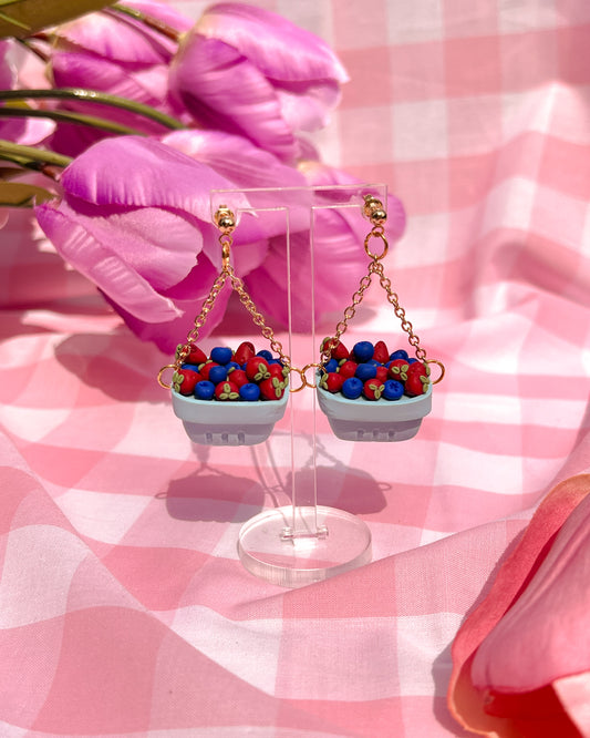 Pick up berries earrings